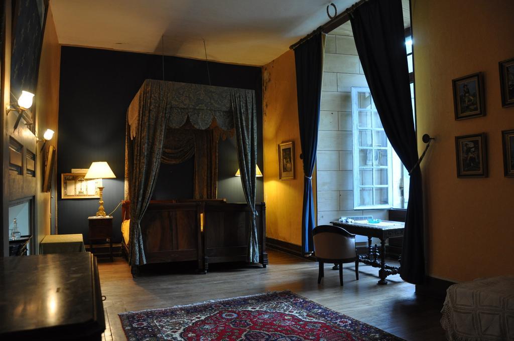 Chateau De Lanquais Bed and Breakfast Eksteriør billede